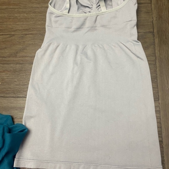 Lot of 2 nursing Tommy control tank tops gray and teal - Picture 3 of 7